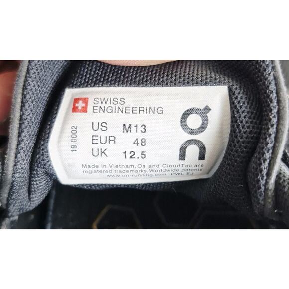 On Cloud 6 Men's Lifestyle Shoes Size 13 Triple Black Running Sneakers Defects - Picture 8 of 10